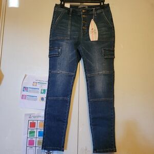 Mid-Rise Button-Front Utility Cargo Pocket Ankle Jeans in Dark Wash